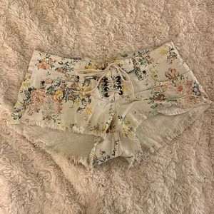 Billabong Size 0 Lace-Up Shorts